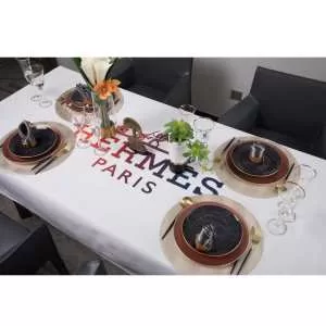 踏み心地もペラペラでリラックス エルメス HERMES 2020年の春夏に着たい カーペット 馴染みやすいスタイル美品