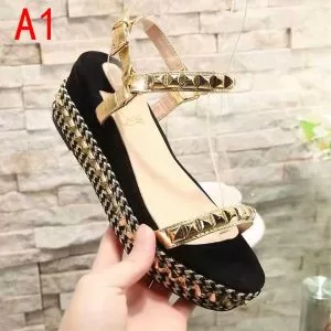 2020春夏は人気定番 人気夏ファションおすすめ クリスチャンルブタン Christian Louboutin サンダル 2色可選