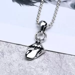 リッチな印象に ペンダントトップ 通勤の定番 クロムハーツ CHROME HEARTS 夏っぽさ新作アイテム