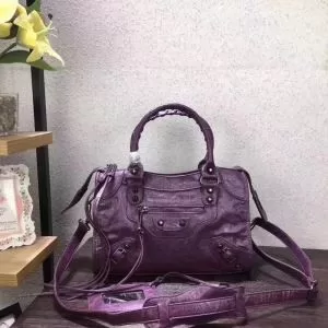 レディースバッグ 普段見ないデザインばかり バレンシアガ 価格帯が低い BALENCIAGA 高級感のある素材