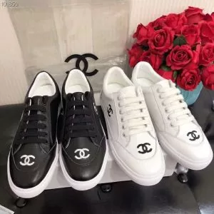 2020人気の主流アイテム 秋冬トレンド CHANEL シャネル ランニングシューズ 2色可選