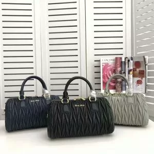 ミュウミュウ MIUMIU 絶大な人気を誇る 5色選択可 手持ちショルダー掛け 2020新款