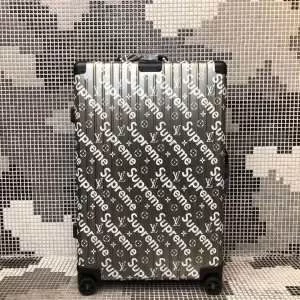 シュプリーム スーツケース 夏先に大活躍する 【2020春夏】最新コレクション SUPREME 特価セール