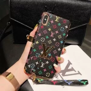 ケータイケース 2色可選 ルイ ヴィトン LOUIS VUITTON 2020秋冬流行ファション 大人かわいい秋冬コーデを楽しみ