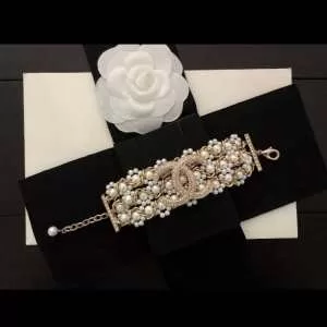 大人っぽく見せ新作 シャネル2020夏ファション新品 CHANEL リラックス感のあるゆったり ブレスレット