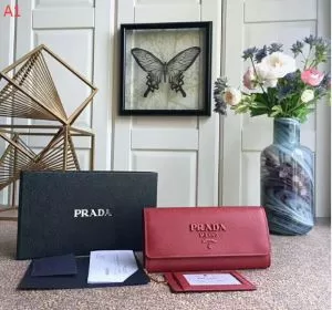 個性的なデザ 2020春夏新作 プラダ PRADA 長財布4色可選