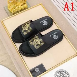 2色可選 着るだけで上品なスタイル サンダル 2020春夏トレンドアイテム ヴェルサーチVERSACE 知的優秀アイテム
