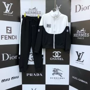 ファッショントレンドを早速チェック シャネル 2020秋冬流行ファション CHANEL 上下セット 最高にCOOL秋冬新作