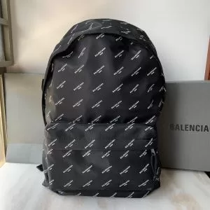 おしゃれさんはいち早く取り バレンシアガ リュック 今シーズン注目のアイテム BALENCIAGA 2020秋、イチオシ上品