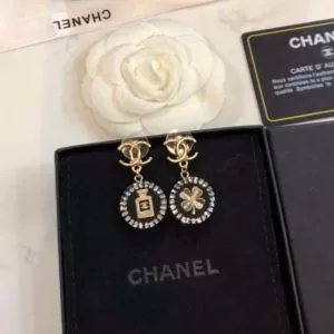 コーデの完成度を高める シャネル 2020SS人気 CHANEL ピアス 春夏コレクション新品