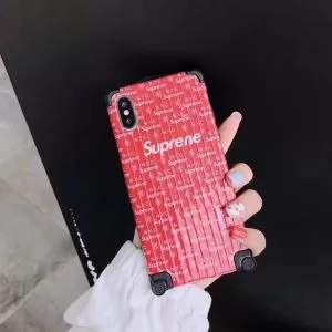 一番おしゃれ秋冬トレンド スマートフォンケース 2色可選 2020秋に注目したい シュプリーム SUPREME おしゃれさんはいち早く取り
