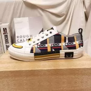 2020秋、イチオシ上品 フェンディ 新作アイテムが今年流 FENDI 今シーズン注目のアイテム ランニングシューズ 秋こそ楽しめるアイテム