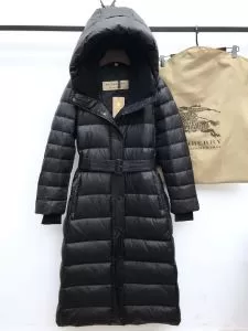 202020秋冬トレンドファッション 2色可選 バーバリー BURBERRY 秋冬流行りファション ダウンジャケット 最新秋冬トレンドをチェック