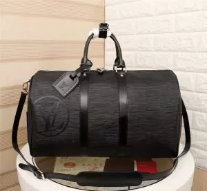 目前の注目ブランド ルイ ヴィトン LOUIS VUITTON ショルダーバッグ 2色可選 人目を引く存在感