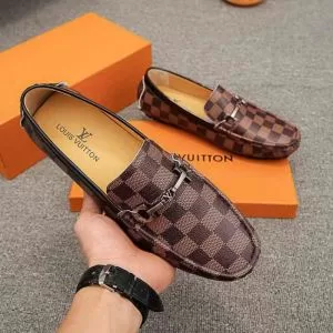カジュアルシューズ 2020年春夏シーズンの人気 優しい雰囲気スタイリッシュに ルイ ヴィトン LOUIS VUITTON