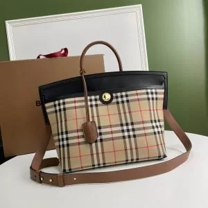 非常にシンプルなデザインな レディースバッグ 幅広いアイテムを展開 バーバリー BURBERRY