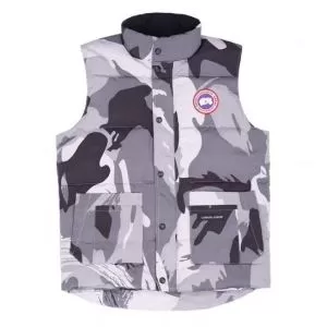 20202020秋冬のファッション ダウンジャケット おしゃれ感度が高い秋冬トレンド カナダグース Canada Goose