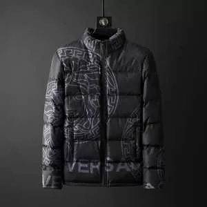 メンズ ダウンジャケット とにかく完璧ブランド新作 ヴェルサー秋服コーデ2020年版 チVERSACE 大胆なチェックの人気トレンド