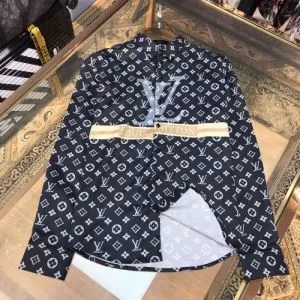 破格値Louis Vuitton ルイ ヴィトン コピー シャツ モノグラム おしゃれ人気トレンド2020春夏新作 年齢を問わず 着心地