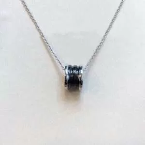 ブルガリ BVLGARI ネックレス 大人カジュアル夏ファッション2020 暑い季節も大活躍