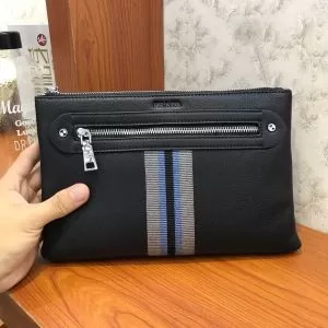 ポーチ お洒落で秋冬注目トレンド プラダ 更にトレンドが急上昇中 PRADA 【2020秋冬】の注目トレンド