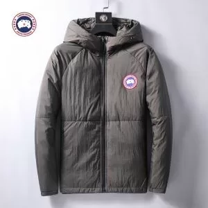 おしゃれに秋を迎えるために ダウンジャケット 2020トレンド秋冬おすすめ安い カナダグース Canada Goose