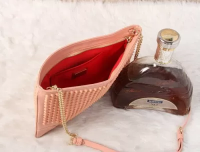 新作登場 2020春夏 クリスチャンルブタン Christian Louboutin スパイク ショルダーバッグ