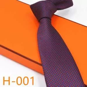 おしゃれ感度が高い秋冬トレンド エルメス HERMES ネクタイ 2020秋冬人気色おすすめ