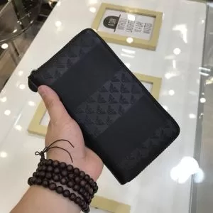 【保存版】アルマーニ スーパーコピー 財布 ARMANI ロングウォレット ロゴプリント 新作2020 限定セール 本革 人気ランキング