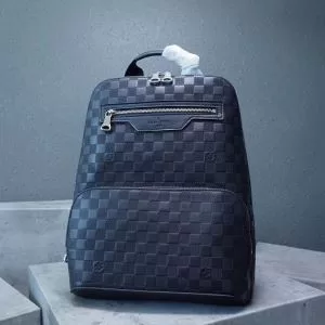 ファッション 春夏シンプルファッションでOK ルイ ヴィトン LOUIS VUITTON リュック