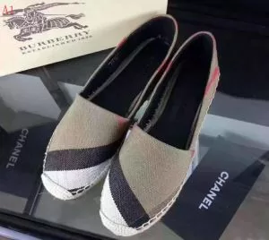 希少性の高い2色選択可ローヒールレディース シューズ バーバリー BURBERRY 2020春夏新作
