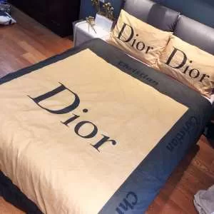 2020秋のファッショントレンドはこれ ディオール DIOR 寝具4点セット 秋のデイリーウエアとして活躍