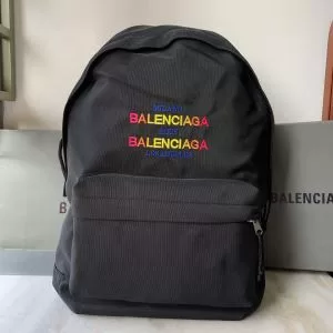 リュック 最新トレンドコーデおすすめ バレンシアガ 今季トレンド新作はこれ BALENCIAGA 20202020秋冬のファッション