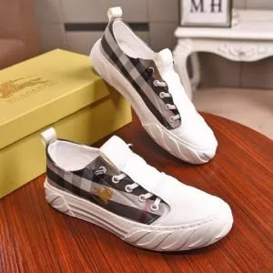 累積売上総額第１位 バーバリー BURBERRY 絶対に見逃せない スニーカー 20SS☆送料込
