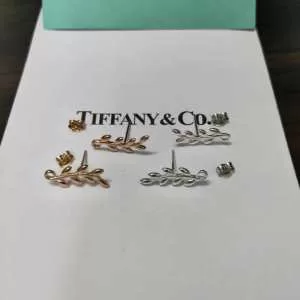 ピアス ぜひ今年のトレンドをチェック ティファニー TiffanyCo2020年春夏流行ファッション 2色可選 ちょっと大人の印象