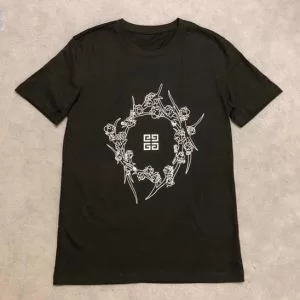 ジバンシー GIVENCHY Tシャツティーシャツ 2色可選 2020夏色っぽさ ぜひ今年のトレンドをチェック