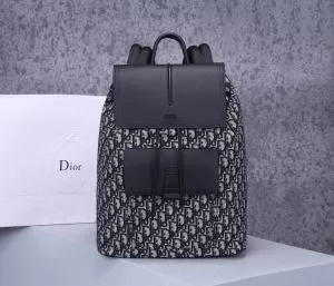 リュック程よい最新作 ディオール普段見ないデザインばかり DIOR 春夏コレクション新品
