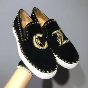 クリスチャンルブタン Christian Louboutin スニーカー、靴 男女兼用 今季は特に注目ファション 《2020年》今、注目のストリート