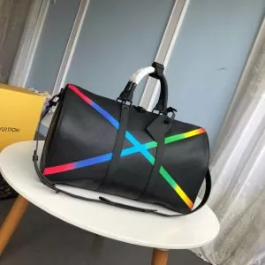 スーツケース 気になる2020年秋のファッション ルイ ヴィトン今から取り入れられるトレンド LOUIS VUITTON 秋トレンドの新定番