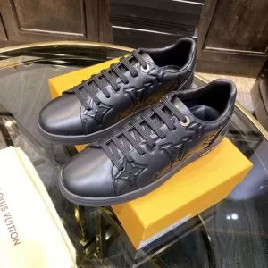 スニーカー 2色可選 どのアイテムも手頃な価格で ルイ ヴィトン トレンド最先端のアイテム LOUIS VUITTON