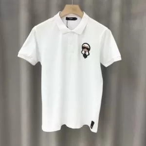 フェンディどのアイテムも手頃な価格で 2色可選 FENDI トレンド最先端のアイテム 半袖Tシャツ