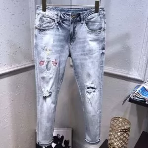 FENDIフェンデイ デニム パンツ コピー 品2020年春最新作 メンズファション 使い勝手 エレガントなジーンズ 値段激安