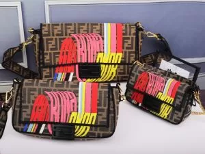 気持ちいい真夏日にぴったり フェンディ FENDI 季節感のあるファッション レディースバッグ おしゃれな夏ファッション2020