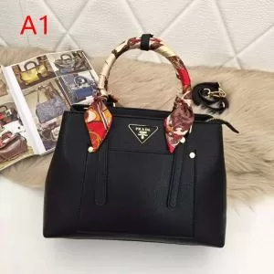 プラダ PRADA ハンドバッグ 4色可選 2020年春夏シーズンの人気 オシャレ印象で人気の高い
