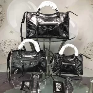 【2020秋冬】の注目トレンド バレンシアガ BALENCIAGA ハンドバッグ 今季トレンド抜け感新品 多色選択可 オシャレスタイルが今年流