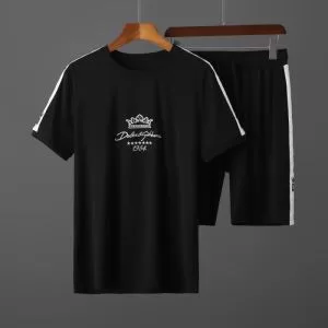価格帯が低い ドルチェガッバーナ DolceGabbana 半袖Tシャツ非常にシンプルなデザインな