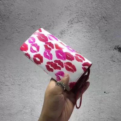 2020秋冬存在感◎クリスチャンルブタン Christian Louboutin ポーチ 財布