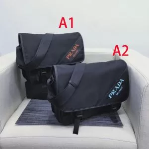 ショルダーバッグ 【2020秋冬トレンド】押さえておきたい プラダ サイズのよさを感じる新作 PRADA 秋にこれがはやりそう
