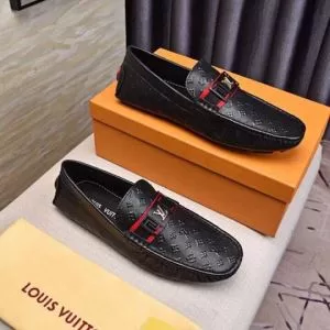 スニーカー 差をつけたい人にもおすすめ ルイ ヴィトン 春夏コレクション新品 LOUIS VUITTON