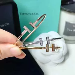 ブレスレット キレイめ感が強い ティファニー 春夏の流行り2020新品 TiffanyCo 3色可選 甘過ぎず大人な印象に